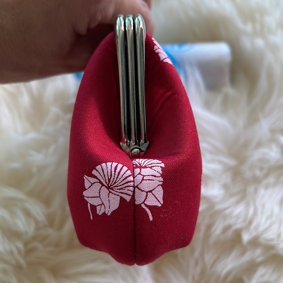 NWT SIG ZANE DESIGNS HAWAII JAPANESE KISS CLASP CLUTCH BAG! SOLD OUT! - Picture 9 of 12